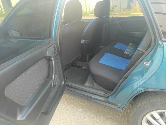 Синий Опель Вектра, объемом двигателя 0 л и пробегом 300 тыс. км за 1800 $, фото 3 на Automoto.ua