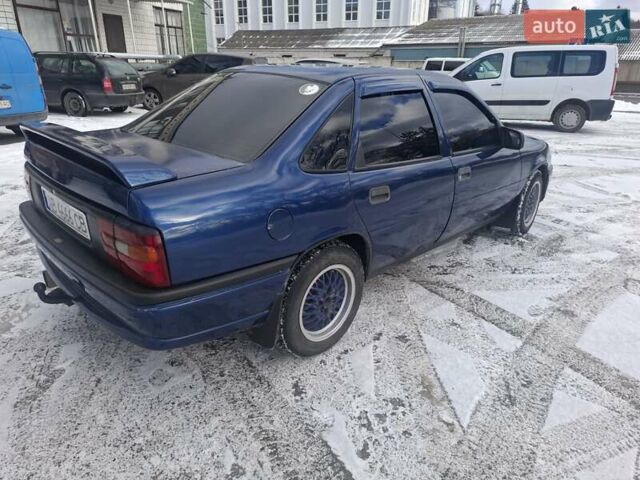 Синий Опель Вектра, объемом двигателя 2 л и пробегом 420 тыс. км за 1750 $, фото 2 на Automoto.ua