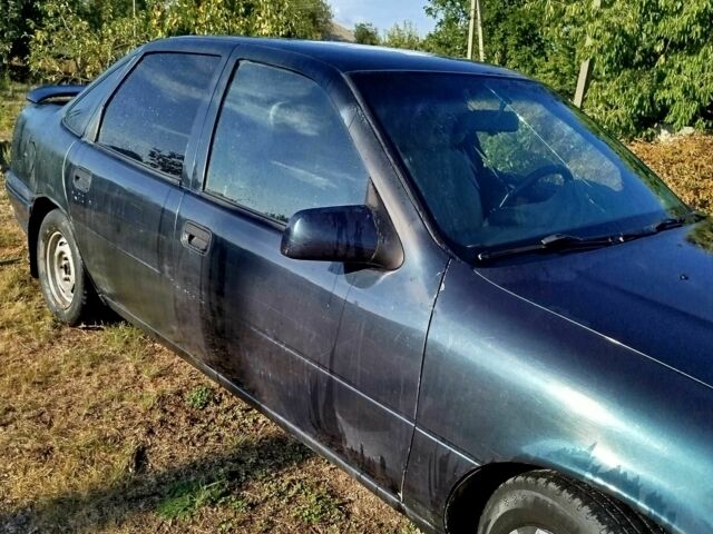 Синий Опель Вектра, объемом двигателя 1.8 л и пробегом 812 тыс. км за 900 $, фото 1 на Automoto.ua