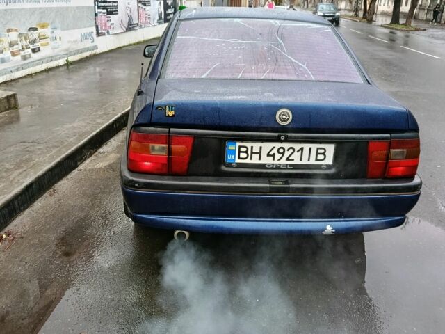 Синий Опель Вектра, объемом двигателя 2 л и пробегом 450 тыс. км за 1700 $, фото 4 на Automoto.ua