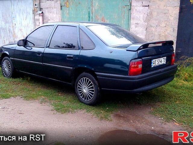 Синій Опель Вектра, об'ємом двигуна 1.8 л та пробігом 150 тис. км за 1350 $, фото 8 на Automoto.ua