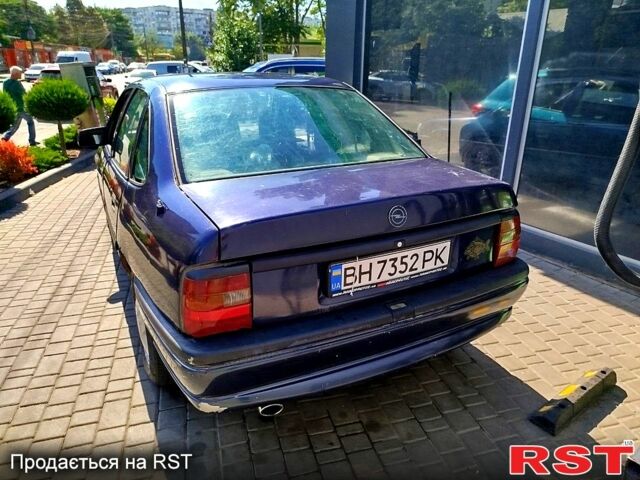 Синий Опель Вектра, объемом двигателя 2 л и пробегом 500 тыс. км за 1800 $, фото 5 на Automoto.ua