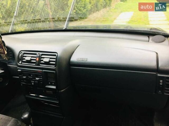 Опель Вектра 1995 в Львове на Automoto.ua Синий Опель Вектра, объемом двигателя 1.8 л и пробегом 200 тыс. км за 1100 $, фото 7 на Automoto.ua