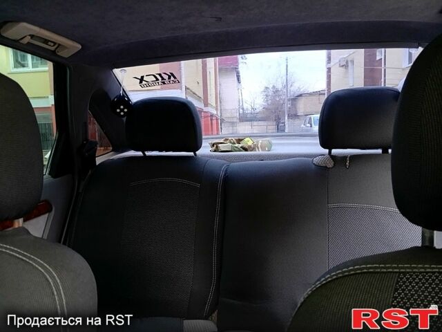 Синий Опель Вектра, объемом двигателя 1.8 л и пробегом 273 тыс. км за 1800 $, фото 7 на Automoto.ua
