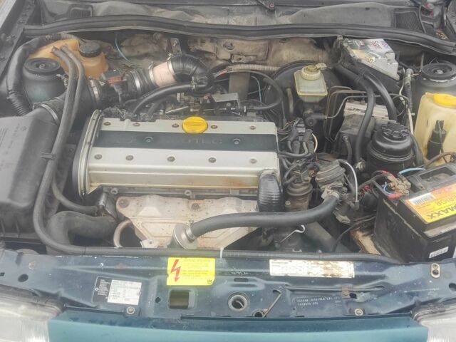 Синий Опель Вектра, объемом двигателя 2 л и пробегом 3 тыс. км за 1150 $, фото 2 на Automoto.ua