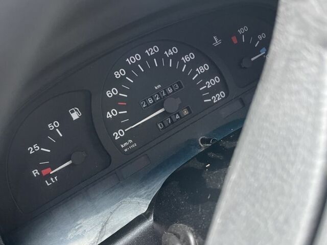 Синій Опель Вектра, об'ємом двигуна 1.6 л та пробігом 283 тис. км за 500 $, фото 6 на Automoto.ua