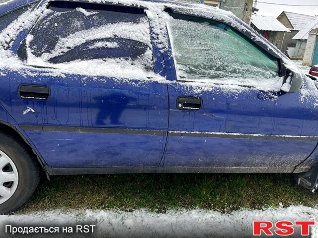 Синий Опель Вектра, объемом двигателя 1.6 л и пробегом 283 тыс. км за 500 $, фото 4 на Automoto.ua