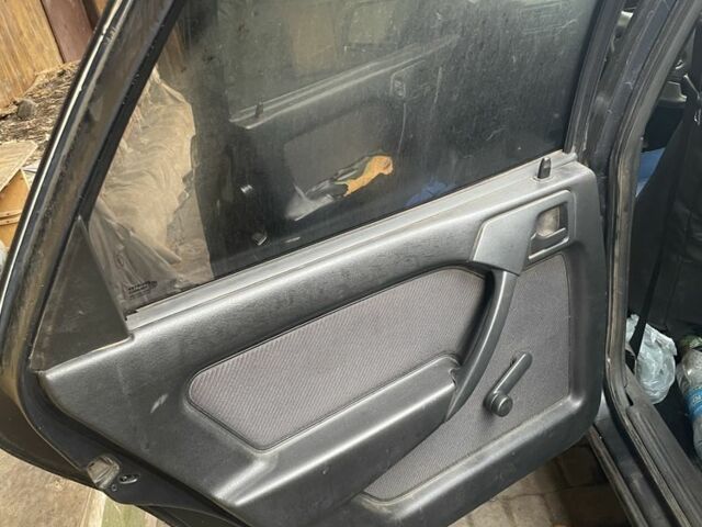 Синий Опель Вектра, объемом двигателя 2 л и пробегом 300 тыс. км за 709 $, фото 4 на Automoto.ua