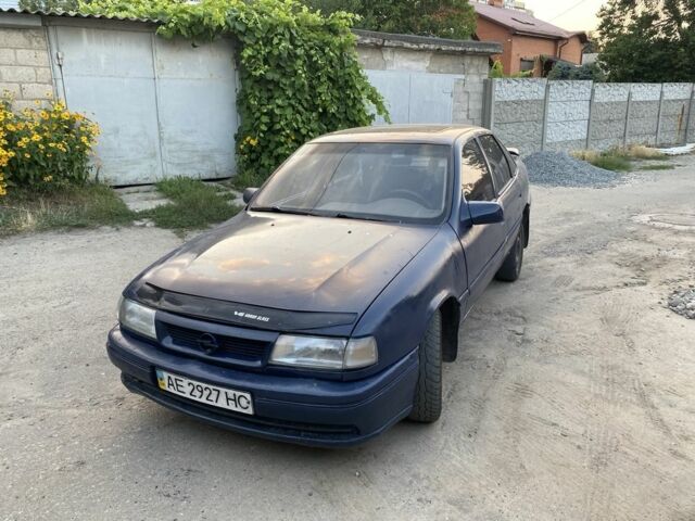 Синий Опель Вектра, объемом двигателя 1.8 л и пробегом 232 тыс. км за 800 $, фото 10 на Automoto.ua