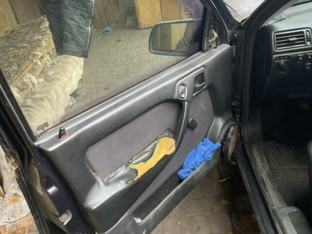 Синий Опель Вектра, объемом двигателя 2 л и пробегом 300 тыс. км за 709 $, фото 6 на Automoto.ua