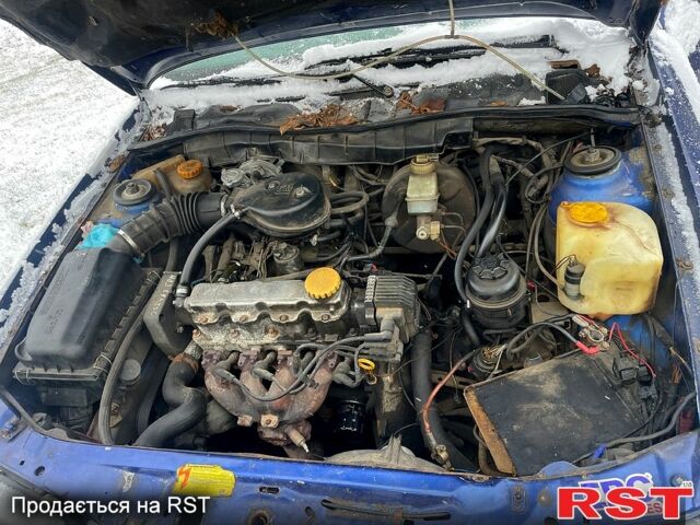 Синий Опель Вектра, объемом двигателя 1.6 л и пробегом 283 тыс. км за 500 $, фото 10 на Automoto.ua