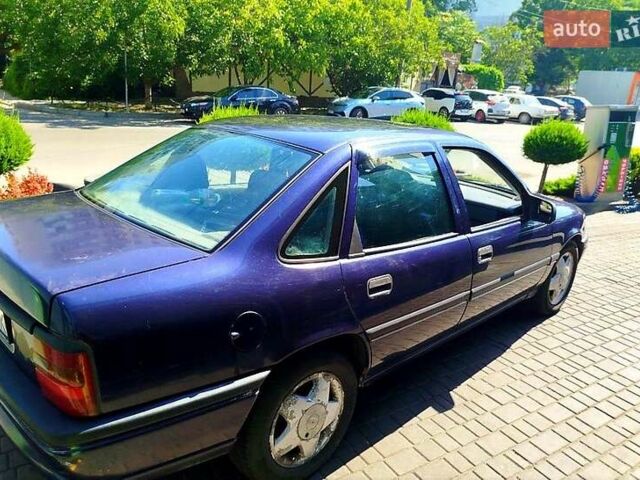 Синий Опель Вектра, объемом двигателя 2 л и пробегом 500 тыс. км за 1800 $, фото 2 на Automoto.ua