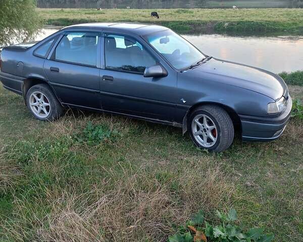 Синий Опель Вектра, объемом двигателя 1.8 л и пробегом 390 тыс. км за 1400 $, фото 3 на Automoto.ua