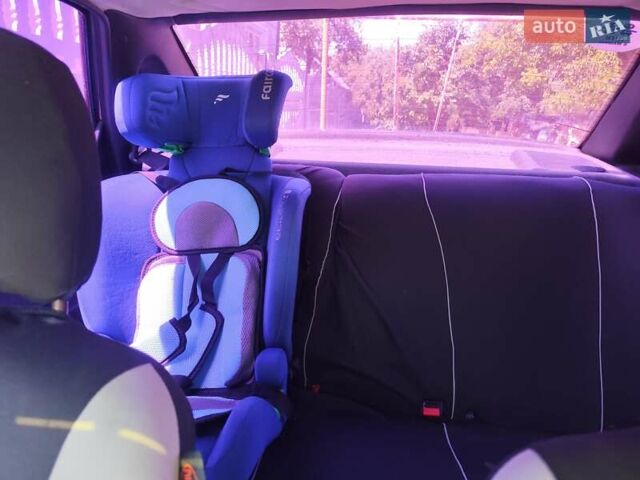 Синий Опель Вектра, объемом двигателя 1.6 л и пробегом 377 тыс. км за 1400 $, фото 2 на Automoto.ua