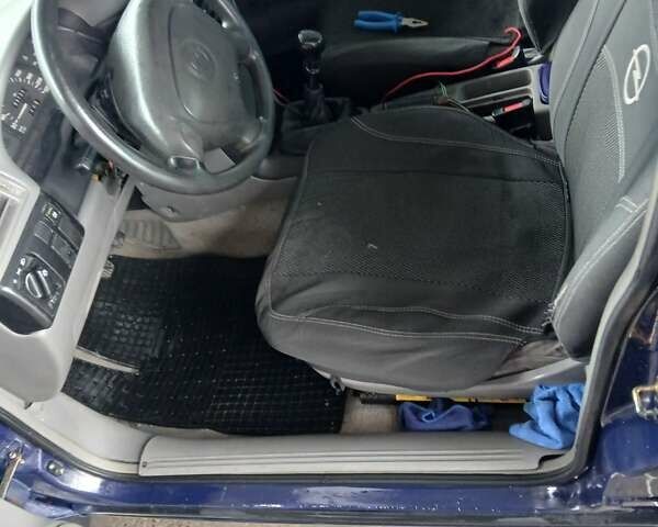 Синій Опель Вектра, об'ємом двигуна 1.6 л та пробігом 189 тис. км за 1600 $, фото 6 на Automoto.ua