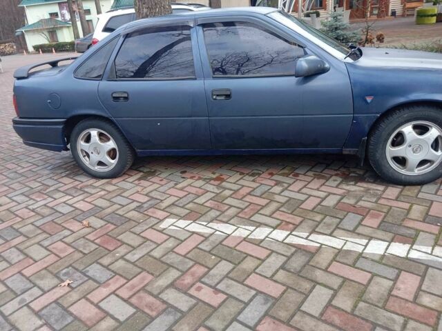 Синий Опель Вектра, объемом двигателя 1.8 л и пробегом 205 тыс. км за 900 $, фото 3 на Automoto.ua