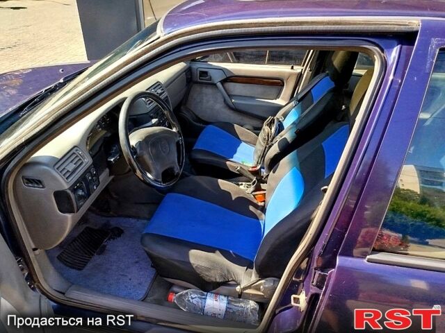 Синий Опель Вектра, объемом двигателя 2 л и пробегом 500 тыс. км за 1800 $, фото 10 на Automoto.ua