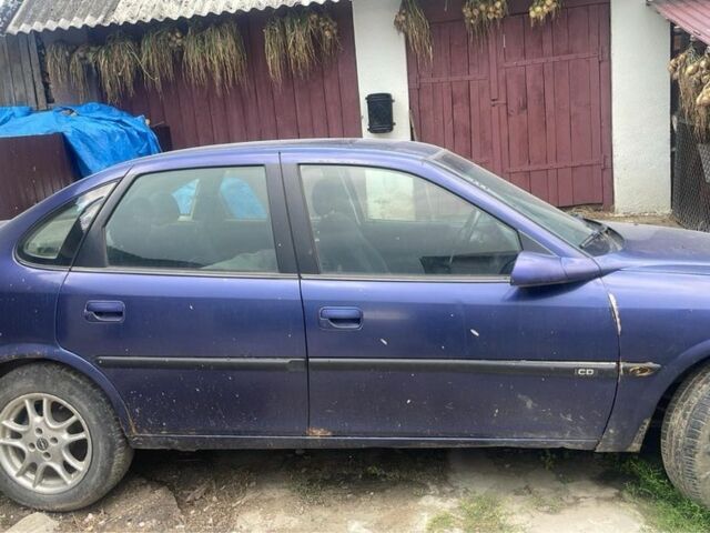 Синий Опель Вектра, объемом двигателя 1.8 л и пробегом 3 тыс. км за 600 $, фото 1 на Automoto.ua