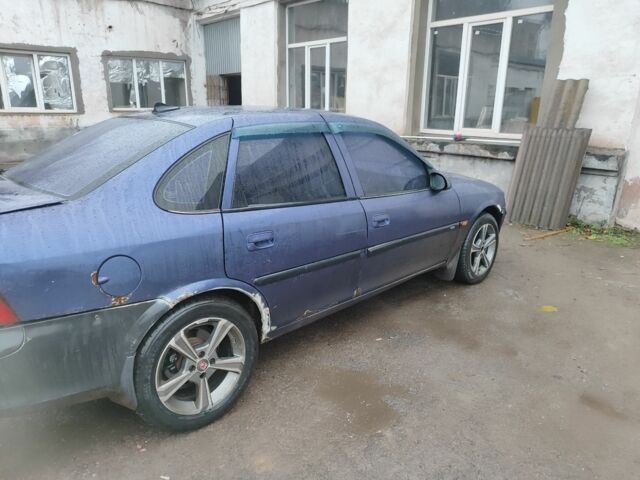 Синій Опель Вектра, об'ємом двигуна 1.8 л та пробігом 320 тис. км за 1391 $, фото 2 на Automoto.ua