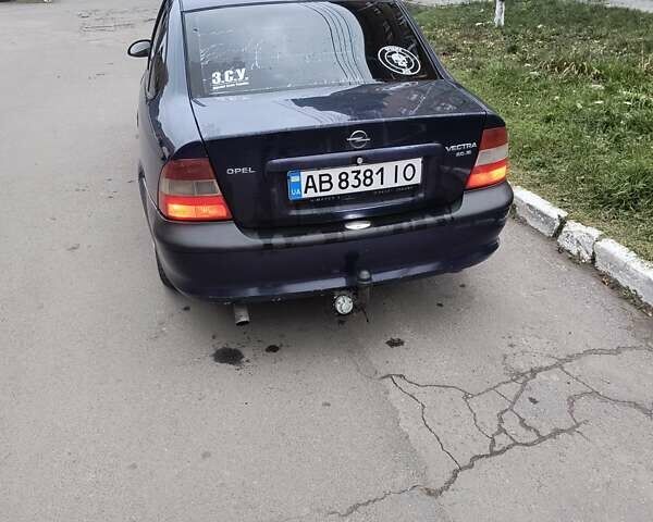 Синій Опель Вектра, об'ємом двигуна 2 л та пробігом 400 тис. км за 2200 $, фото 3 на Automoto.ua