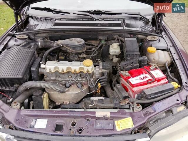 Синий Опель Вектра, объемом двигателя 1.6 л и пробегом 190 тыс. км за 2400 $, фото 3 на Automoto.ua