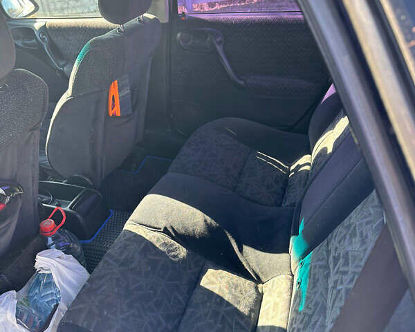 Синий Опель Вектра, объемом двигателя 1.6 л и пробегом 372 тыс. км за 2400 $, фото 11 на Automoto.ua