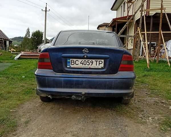 Синий Опель Вектра, объемом двигателя 2 л и пробегом 260 тыс. км за 1600 $, фото 2 на Automoto.ua