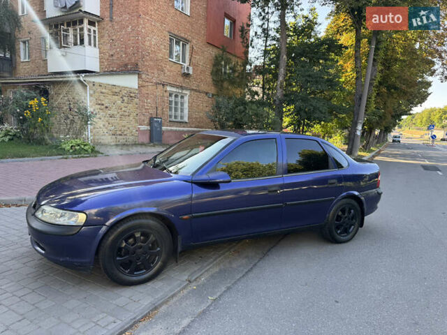 Синий Опель Вектра, объемом двигателя 1.6 л и пробегом 385 тыс. км за 2350 $, фото 6 на Automoto.ua