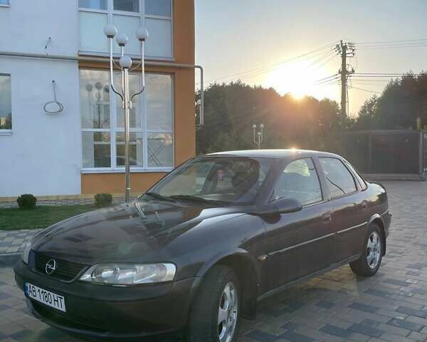 Синий Опель Вектра, объемом двигателя 1.8 л и пробегом 306 тыс. км за 1450 $, фото 1 на Automoto.ua