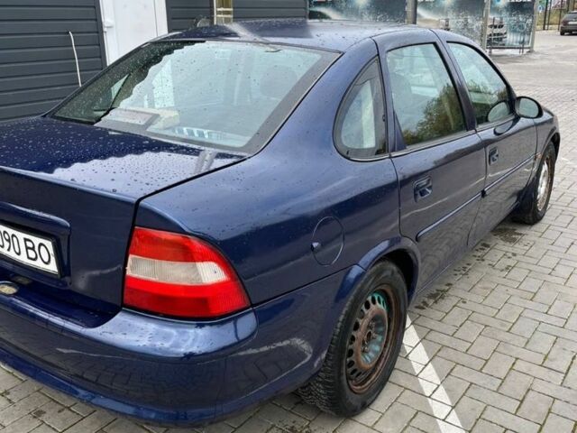 Опель Вектра 1996 в Луцке на Automoto.ua Синий Опель Вектра, объемом двигателя 1.6 л и пробегом 300 тыс. км за 1850 $, фото 2 на Automoto.ua