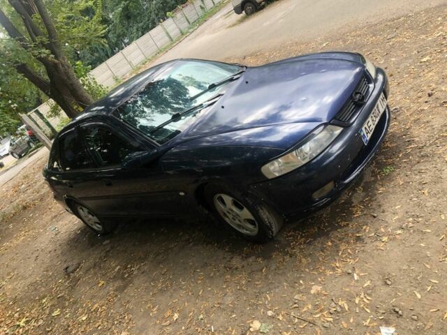 Синий Опель Вектра, объемом двигателя 2 л и пробегом 1 тыс. км за 2000 $, фото 2 на Automoto.ua