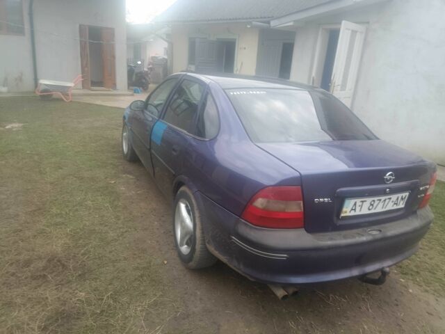 Опель Вектра 1996 в Ивано-Франковске на Automoto.ua Синий Опель Вектра, объемом двигателя 1.8 л и пробегом 403 тыс. км за 1500 $, фото 4 на Automoto.ua