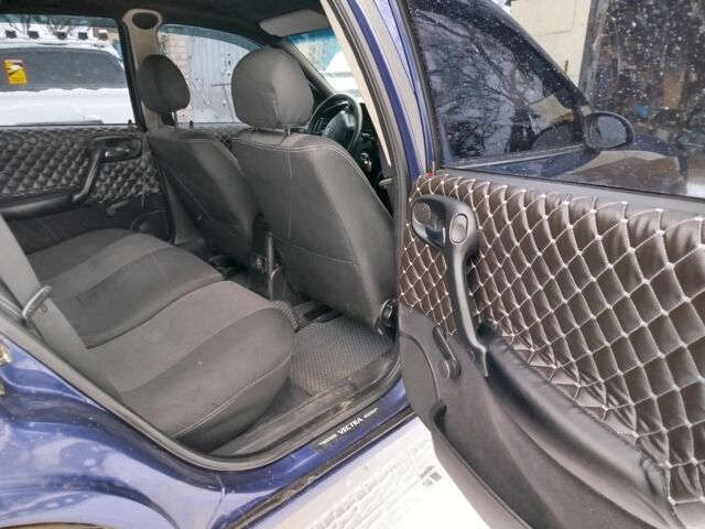 Синий Опель Вектра, объемом двигателя 1.6 л и пробегом 250 тыс. км за 3000 $, фото 7 на Automoto.ua