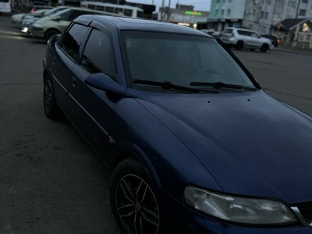 Синий Опель Вектра, объемом двигателя 1.8 л и пробегом 400 тыс. км за 2500 $, фото 3 на Automoto.ua