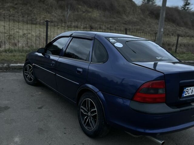 Синий Опель Вектра, объемом двигателя 1.8 л и пробегом 400 тыс. км за 2500 $, фото 1 на Automoto.ua