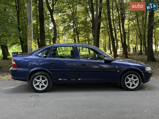 Синій Опель Вектра, об'ємом двигуна 1.6 л та пробігом 313 тис. км за 2500 $, фото 3 на Automoto.ua