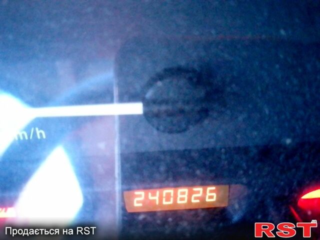 Синий Опель Вектра, объемом двигателя 1.8 л и пробегом 240 тыс. км за 1600 $, фото 7 на Automoto.ua