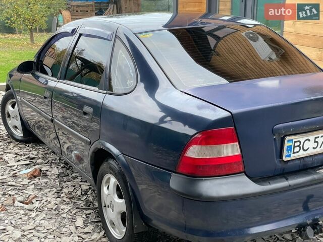Синій Опель Вектра, об'ємом двигуна 1.6 л та пробігом 500 тис. км за 1450 $, фото 12 на Automoto.ua
