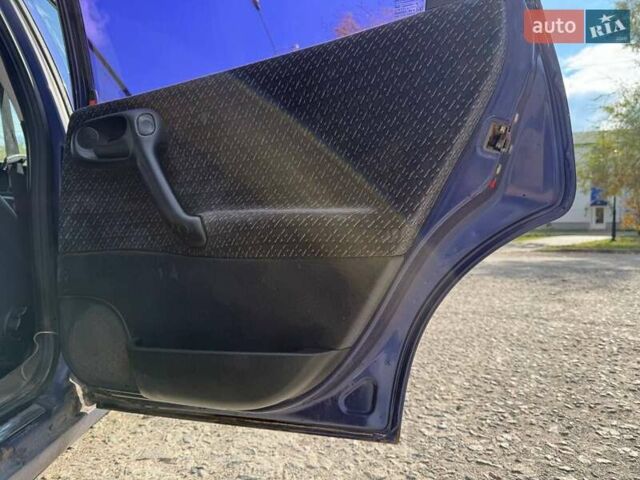 Синій Опель Вектра, об'ємом двигуна 1.6 л та пробігом 370 тис. км за 1899 $, фото 3 на Automoto.ua