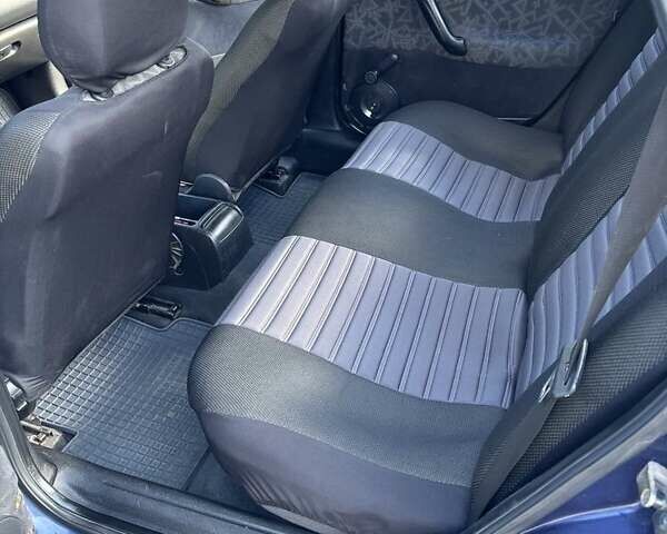 Синій Опель Вектра, об'ємом двигуна 1.6 л та пробігом 262 тис. км за 1800 $, фото 4 на Automoto.ua