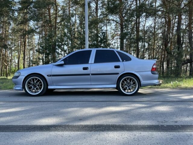 Опель Вектра 1997 в Славянске на Automoto.ua Синий Опель Вектра, объемом двигателя 1.6 л и пробегом 420 тыс. км за 3500 $, фото 6 на Automoto.ua