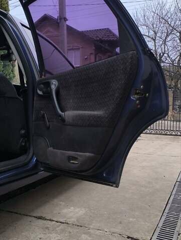 Синій Опель Вектра, об'ємом двигуна 2 л та пробігом 240 тис. км за 2600 $, фото 9 на Automoto.ua