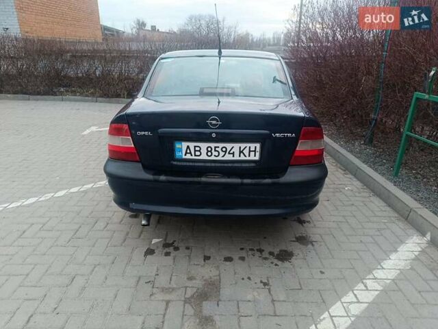 Синій Опель Вектра, об'ємом двигуна 1.6 л та пробігом 327 тис. км за 3200 $, фото 1 на Automoto.ua