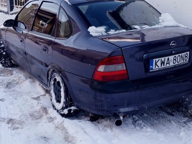 Синий Опель Вектра, объемом двигателя 1.6 л и пробегом 3 тыс. км за 600 $, фото 2 на Automoto.ua
