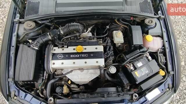 Синий Опель Вектра, объемом двигателя 2 л и пробегом 358 тыс. км за 3000 $, фото 8 на Automoto.ua