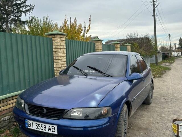 Синий Опель Вектра, объемом двигателя 2.5 л и пробегом 330 тыс. км за 2800 $, фото 3 на Automoto.ua