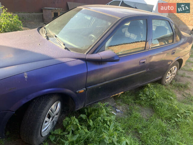 Синій Опель Вектра, об'ємом двигуна 1.6 л та пробігом 300 тис. км за 1650 $, фото 6 на Automoto.ua