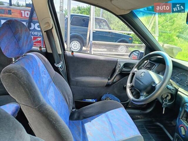 Синій Опель Вектра, об'ємом двигуна 1.6 л та пробігом 300 тис. км за 2300 $, фото 13 на Automoto.ua