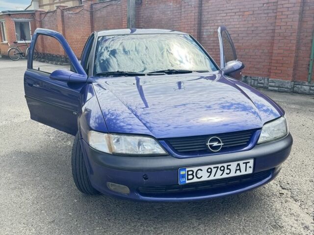 Синій Опель Вектра, об'ємом двигуна 1.8 л та пробігом 247 тис. км за 1999 $, фото 7 на Automoto.ua
