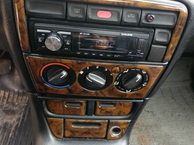 Синій Опель Вектра, об'ємом двигуна 1.7 л та пробігом 300 тис. км за 1190 $, фото 4 на Automoto.ua